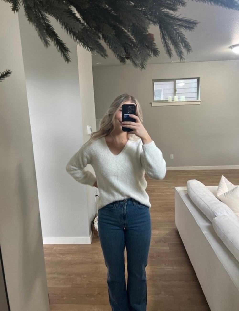 H&M Woman’s Fluffy V-neck Sweater Size XS